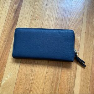 Classic Black Zip-Around Women's Wallet